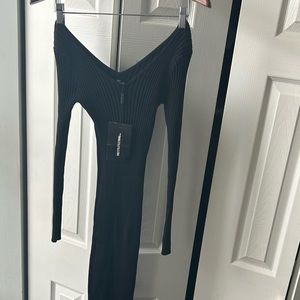 M Black Ribbed Fitted Long sleeved V Neck Dress